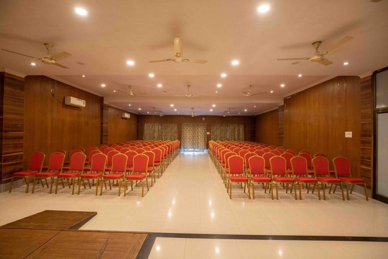 Gp Hotels And Resorts Nashik Exterior foto